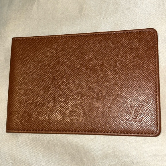 Authentic Louis Vuitton Taiga Leather Mens Bifold Wallet/ ID Holder Cognac Brown - Picture 1 of 6